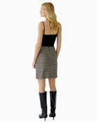 Back view of Oui casual cotton mini skirt