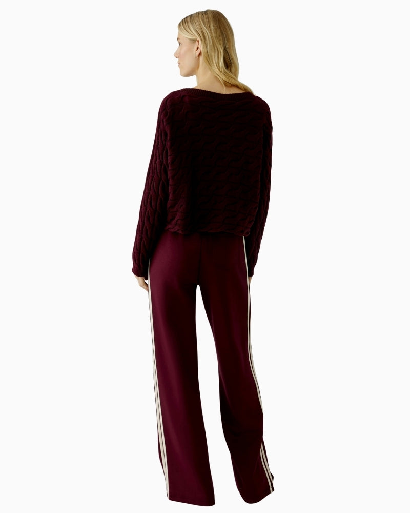 Back view of cropped cable knit jumper by Oui in soft cotton blend with horizontal knit