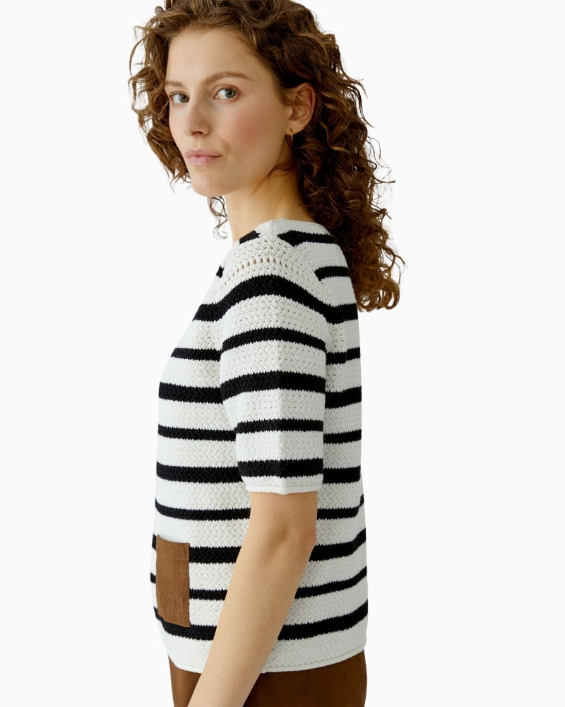 Oui stripe pullover white and black side view – Áines Boutique