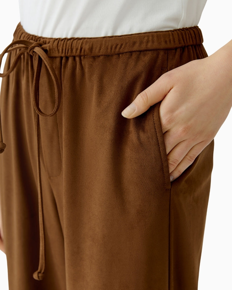 Close-up of Oui suede-look slip pants Fondue Fudge waistband detail – Áines Boutique