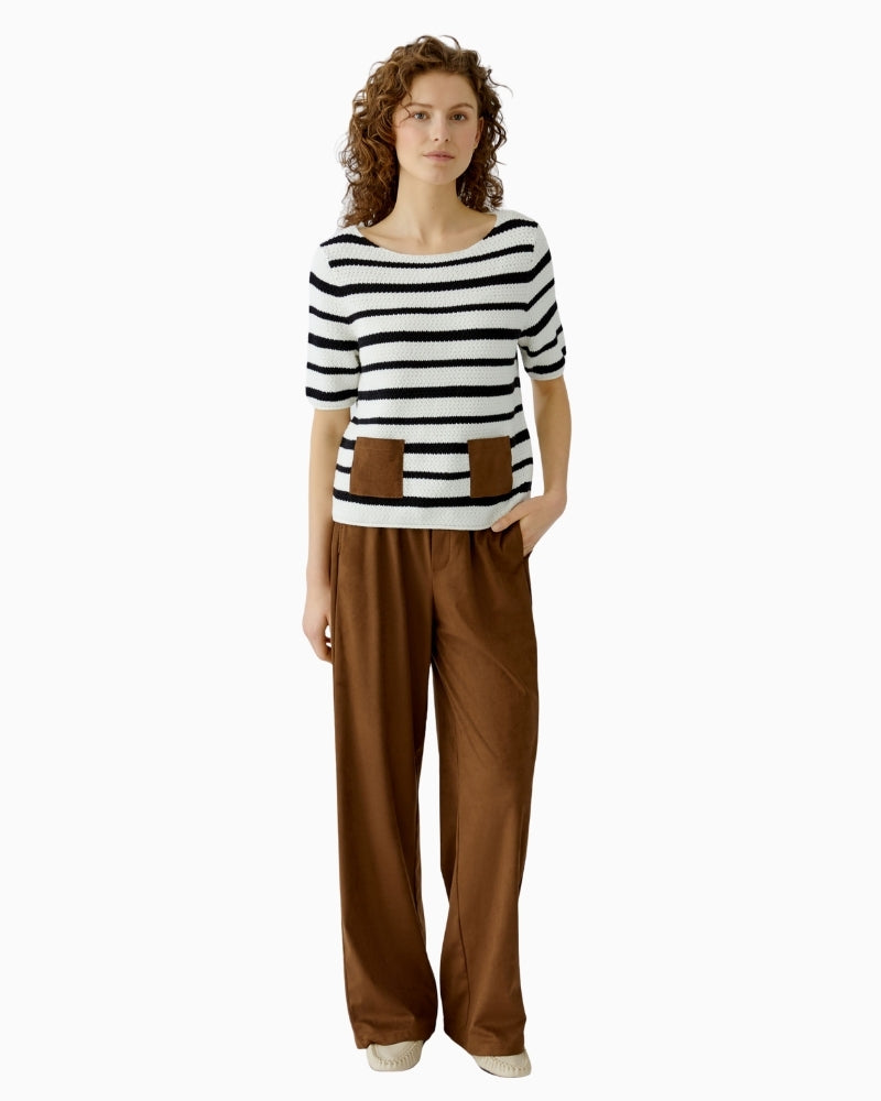 Woman wearing Oui suede-look slip pants Fondue Fudge – Áines Boutique