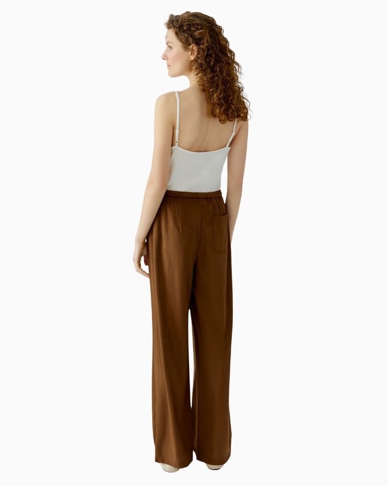 Oui suede-look slip pants Fondue Fudge back view – Áines Boutique