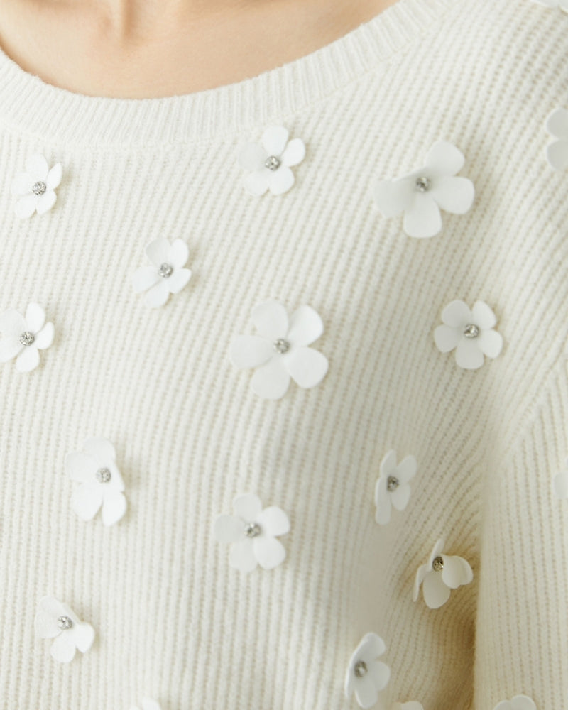 Close-up of Oui pullover floral appliqué with crystal detail – Áines Boutique