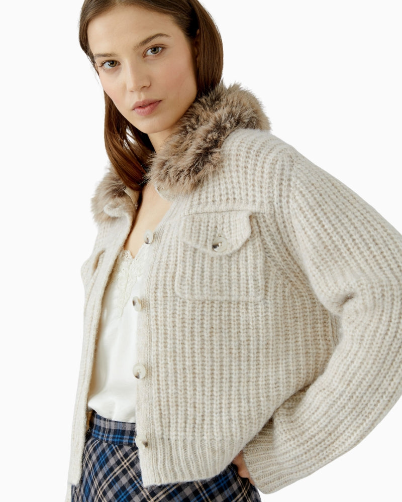 Oui Faux Fur Collar Cardigan in Light Beige knit texture detail