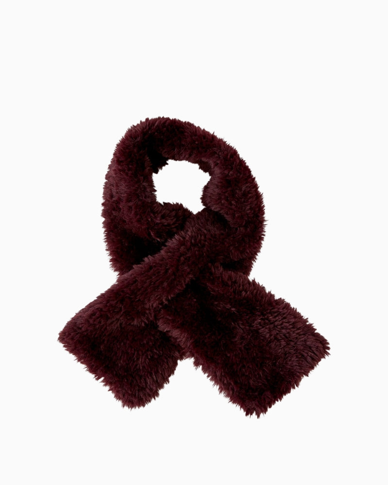 Oui Faux Fur Scarf in Berry faux fur texture detail