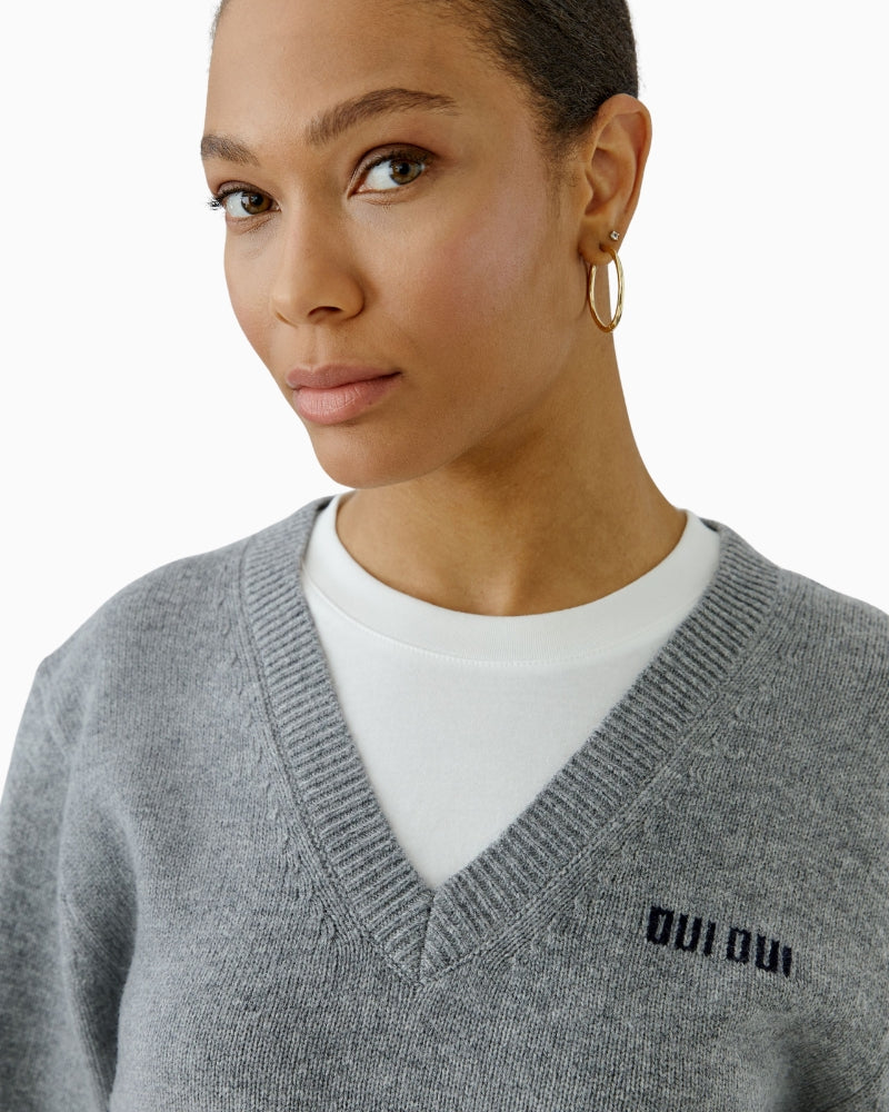 Oui Faux T-Shirt Jumper in grey V-neck and logo detail
