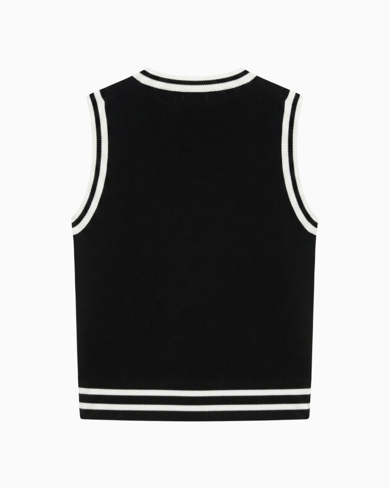 Oui Fellin Sassy Vest in black back view