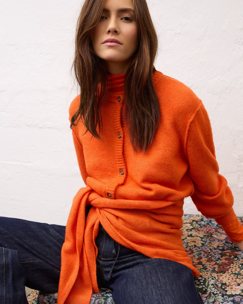 Oui Ilaya Knit Jacket in Orange styled detail