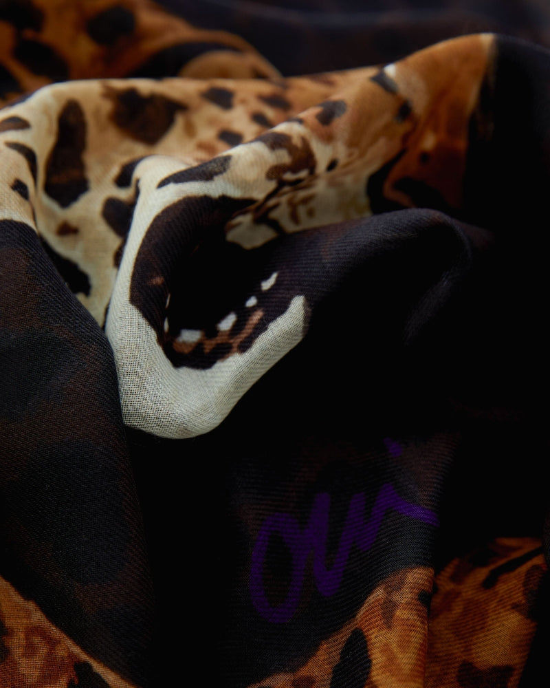 Oui Leopard Print Scarf in Brown Multi fabric detail