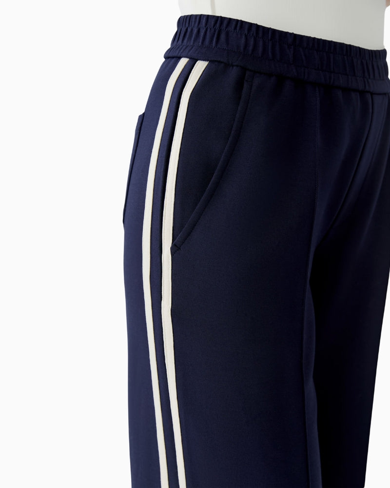 Detail of waistband and pocket stitching