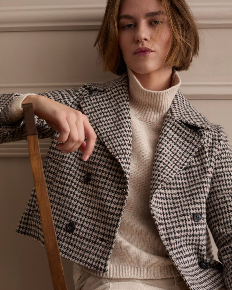 Oui Poloneck Pullover in light beige styled view