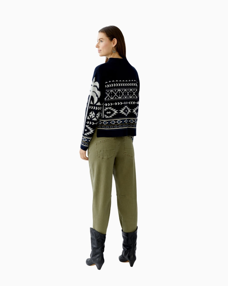 Back view of soft viscose-blend Oui pullover with long sleeves and subtle side slits