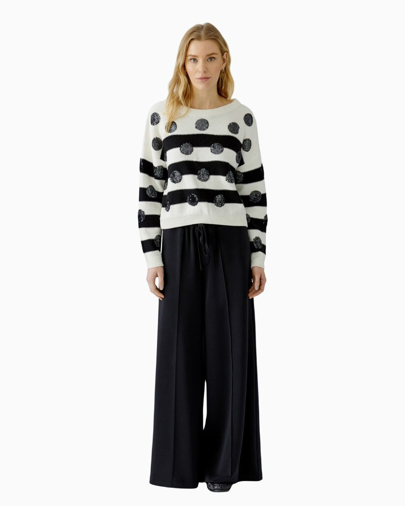 Oui Pullover in white and black full-length front view