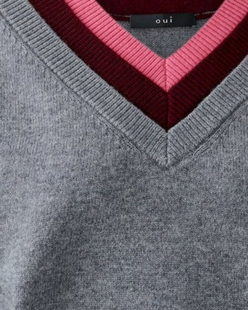 Oui V-Neck Jumper in grey contrast V-neck detail