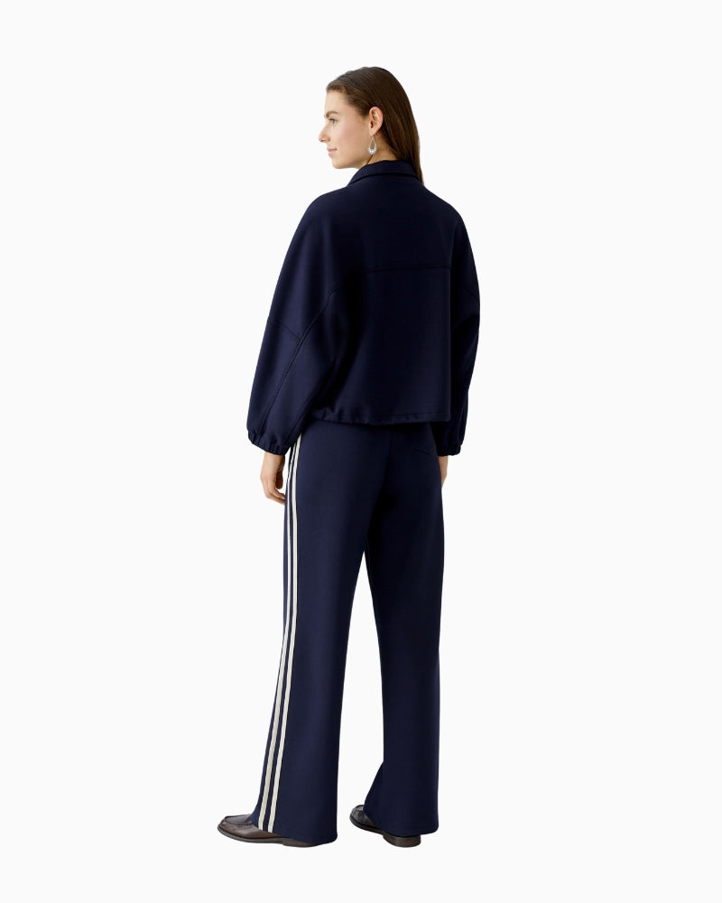 Back view of scuba-style Oui jacket showing relaxed fit