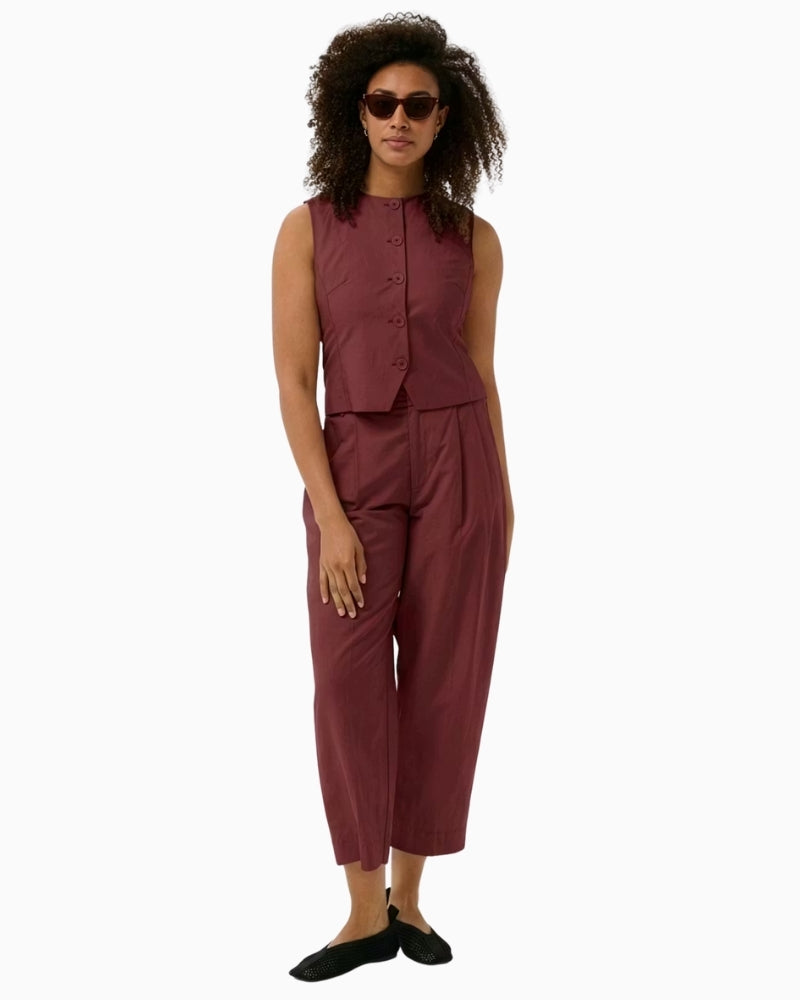 Part Two BeatrizPW Trousers in dark red model full length view