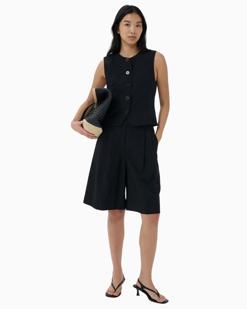 Part Two BenediktePW Shorts in black model view