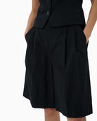 Part Two BenediktePW Shorts in black pleat detail