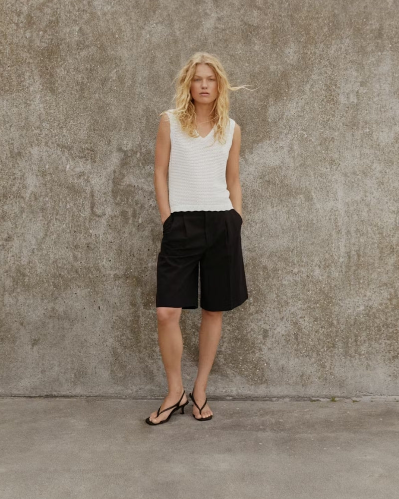 Part Two Benedikte Shorts in black model view