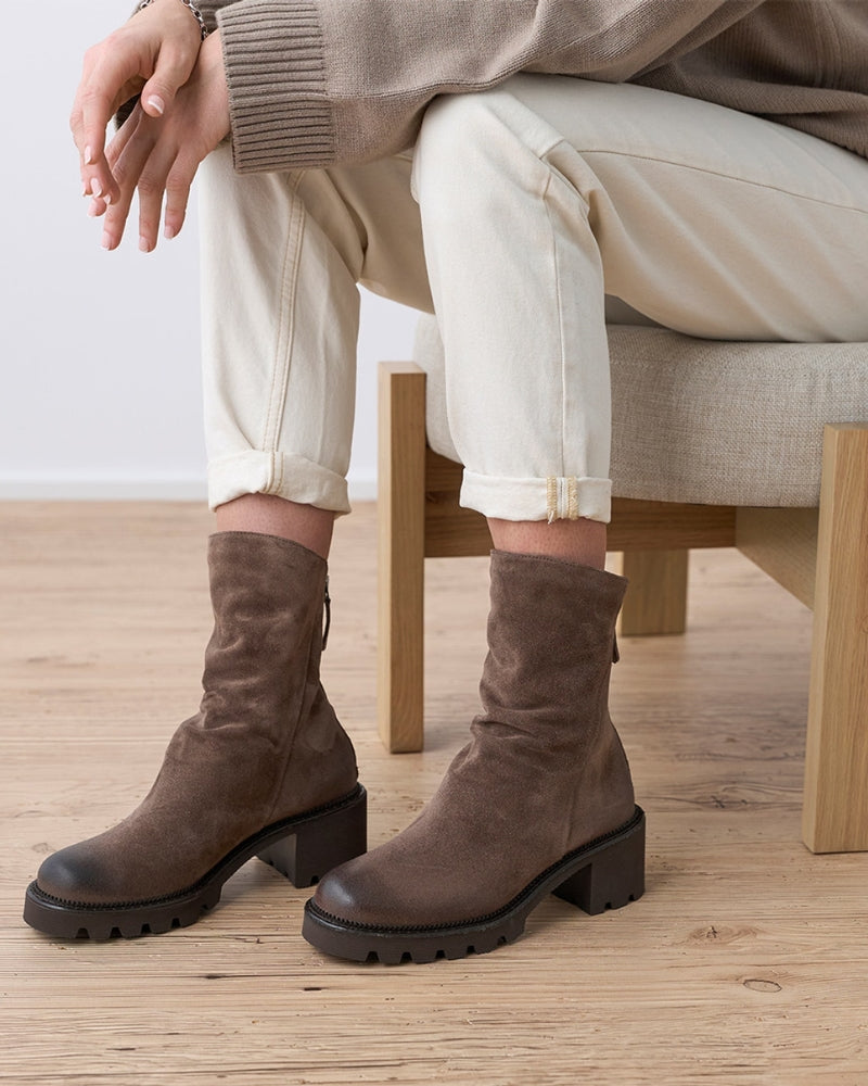 Paul Green Ankle Boot in Tan pleated shaft detail