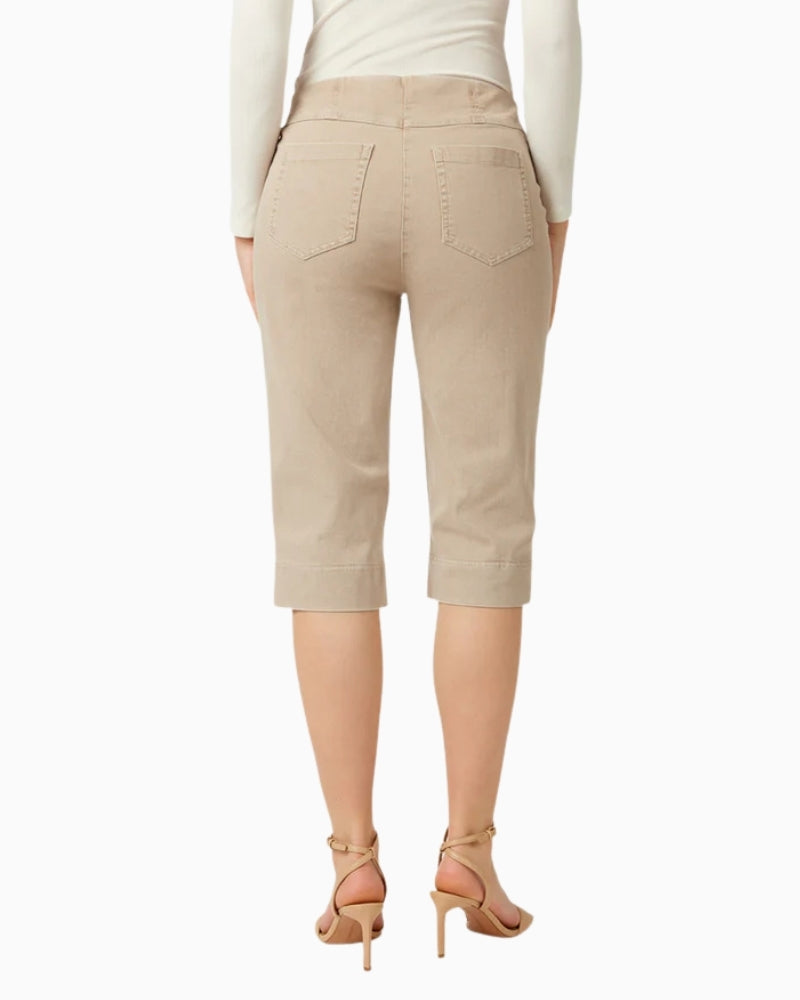 Robell Bella 05 denim shorts, back view showing pockets – Áines Boutique