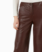 Robell Cloe 09 Trousers in dark brown waistband detail