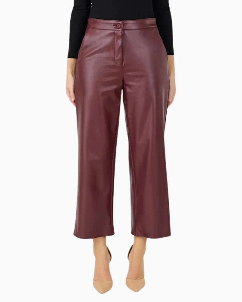 Robell Cloe Faux Leather Cropped Trousers in Burgundy front view