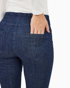 Robell Debby Jeans in Navy pocket detail