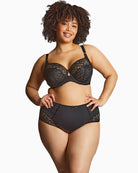 Sculptresse Estel full cup bra black full set on model