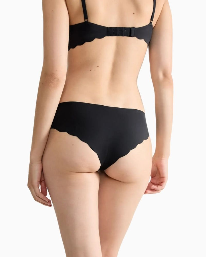 Back view of Sloggi ZERO hipster briefs in black with smooth coverage