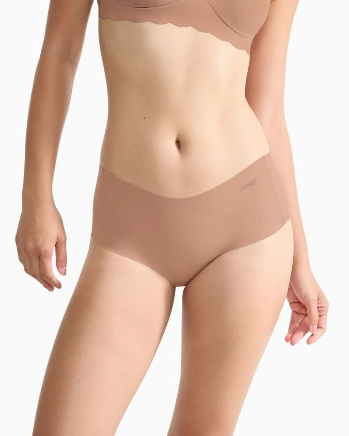 Sloggi ZERO Microfibre Short Brief in Cameo Brown with scalloped laser-cut edges