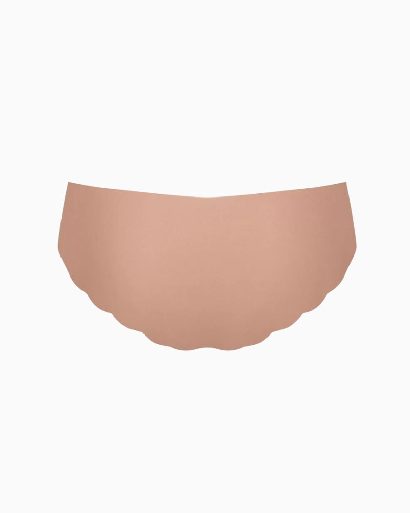Sloggi Zero Microfibre Hipster in Nude scalloped edge detail