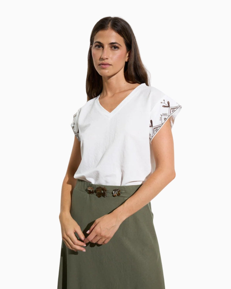 Tinta Blanca T-Shirt in off white front view