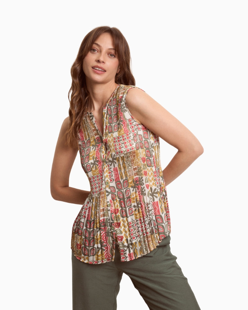 Woman wearing Tinta Quima blouse in khaki, front view – Áines Boutique