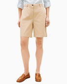 Tailored beige chino short detail – Áines Boutique