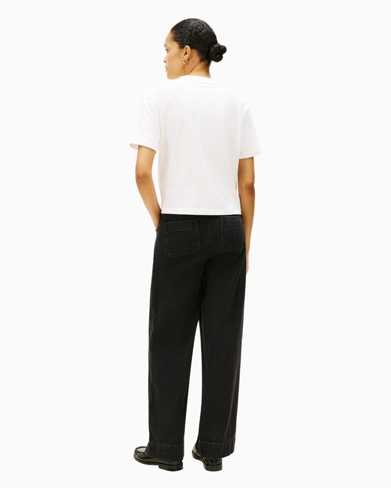 Tommy Hilfiger flag embroidery on sleeve of cotton tee