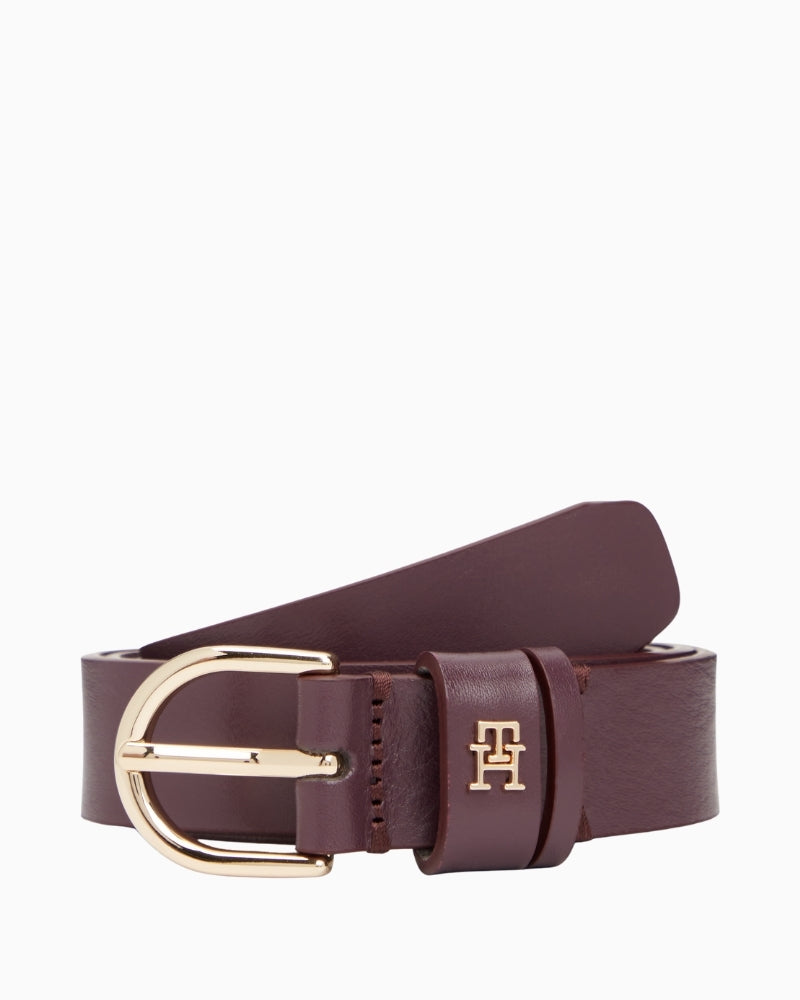 Front view of wine leather belt with rounded buckle