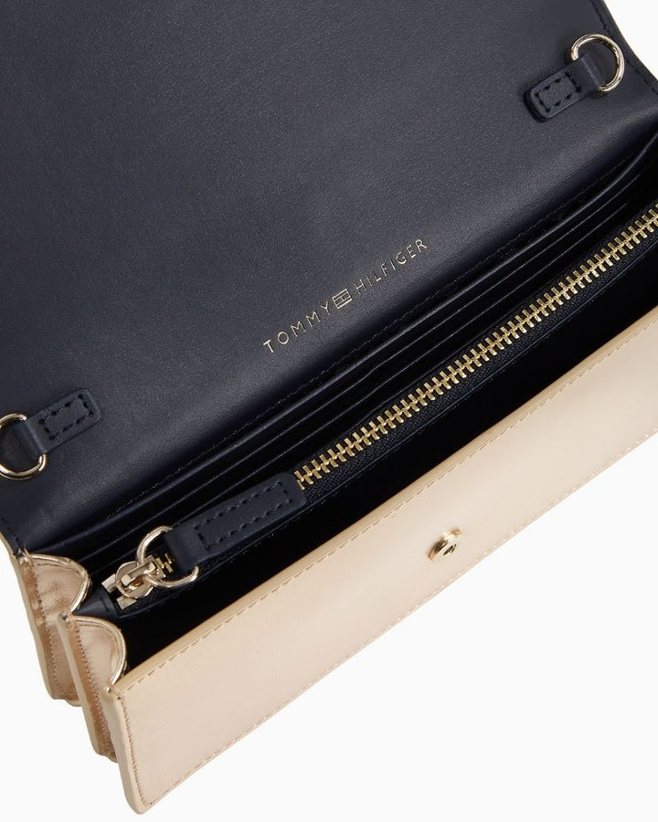 Tommy Hilfiger - TH Heritage Chain Flap