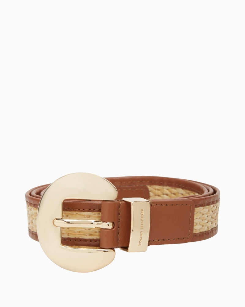 Tommy Hilfiger TH Oval 2.5 raffia belt tan buckle close-up – Áines Boutique