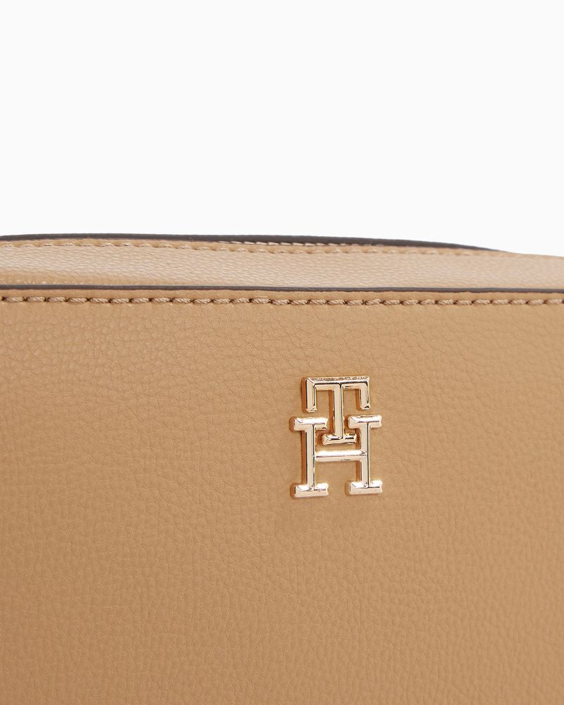 Tommy Hilfiger - TH Soft Logo Camera Bag 