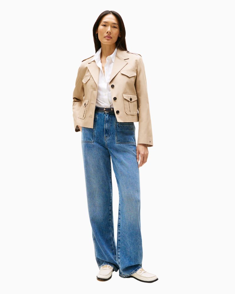 Utility jacket in smart casual style, styled with jeans and trainers