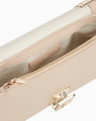Tommy Hilfiger TH Her chain crossover beige interior detail – Áines Boutique