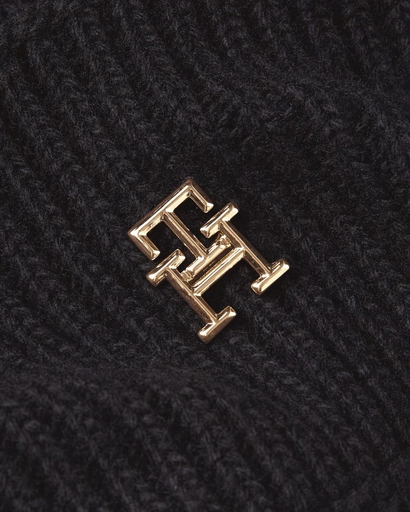 Tommy Hilfiger - Elevated Chic Beanie With PomPom 