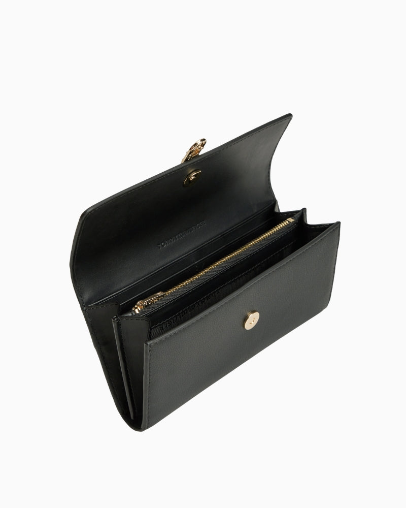 Tommy Hilfiger Libre Large Flap Wallet in Black interior detail view