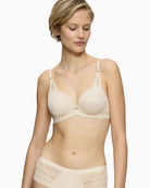 Triumph Aura Spotlight bra in creamy dream with soft lace cups