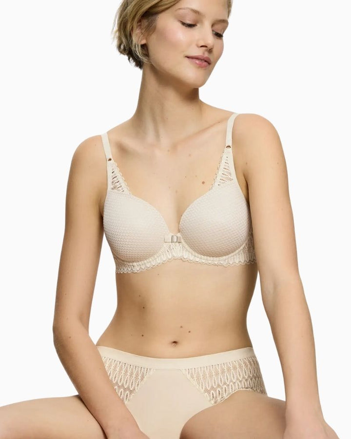 Front view of Triumph lightly padded bra showing scalloped lace detailing