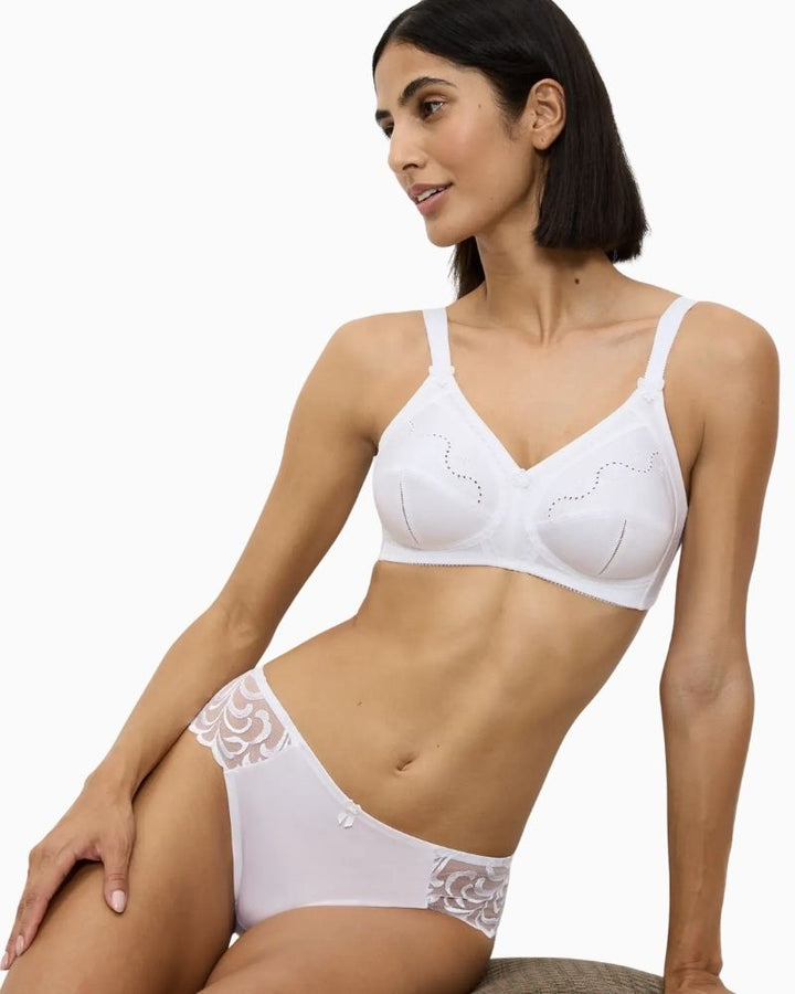 Front view of Triumph full support bra with soft unpadded cups