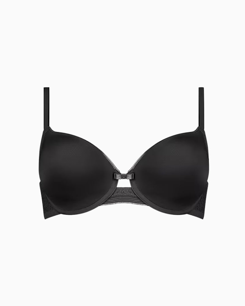 Triumph Beauty-Full Essential Wired Padding in black cup detail