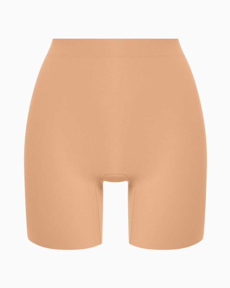 Wacoal Praline thigh shaper with V-back and seamless legs

