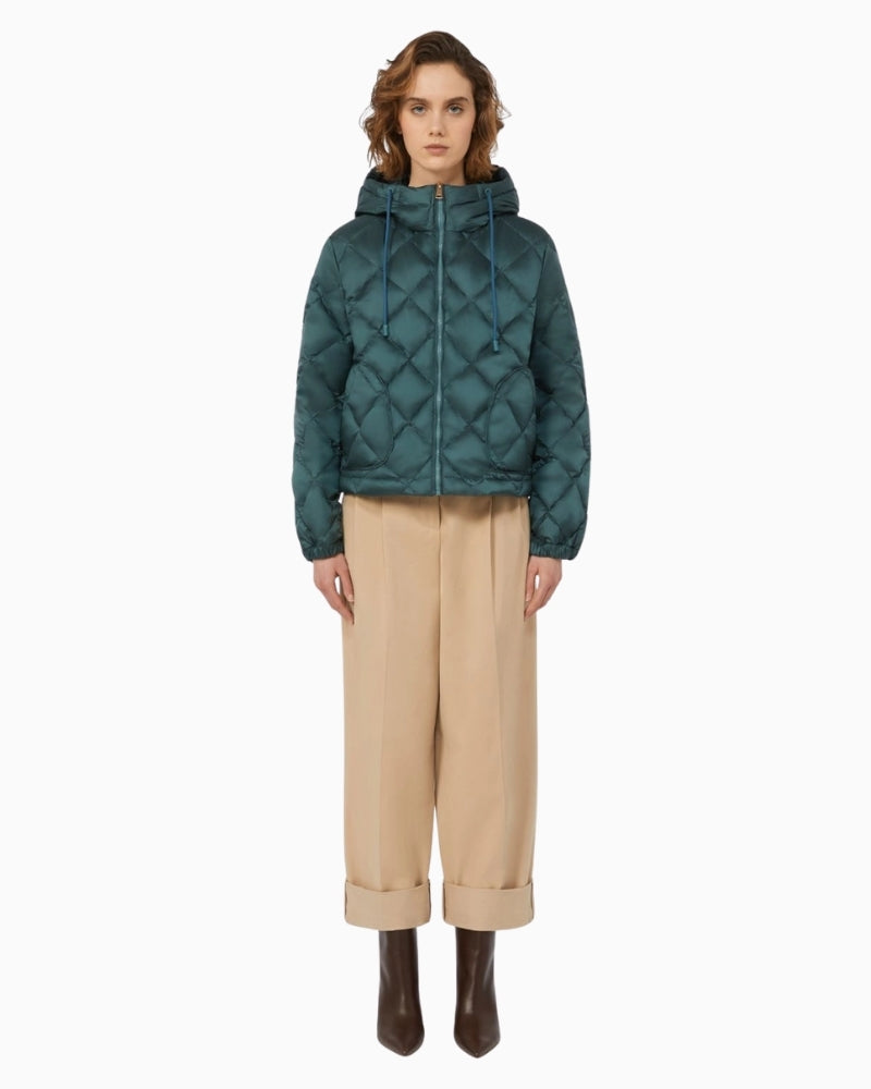 Front view of Weekend Max Mara Eris short down jacket in olive water-repellent fabric with diamond quilting